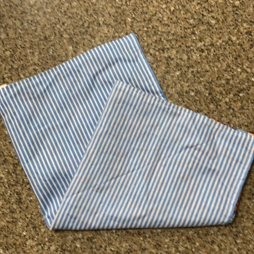 Vineyard Vines Reversible Lobster Pot Dog Bandana